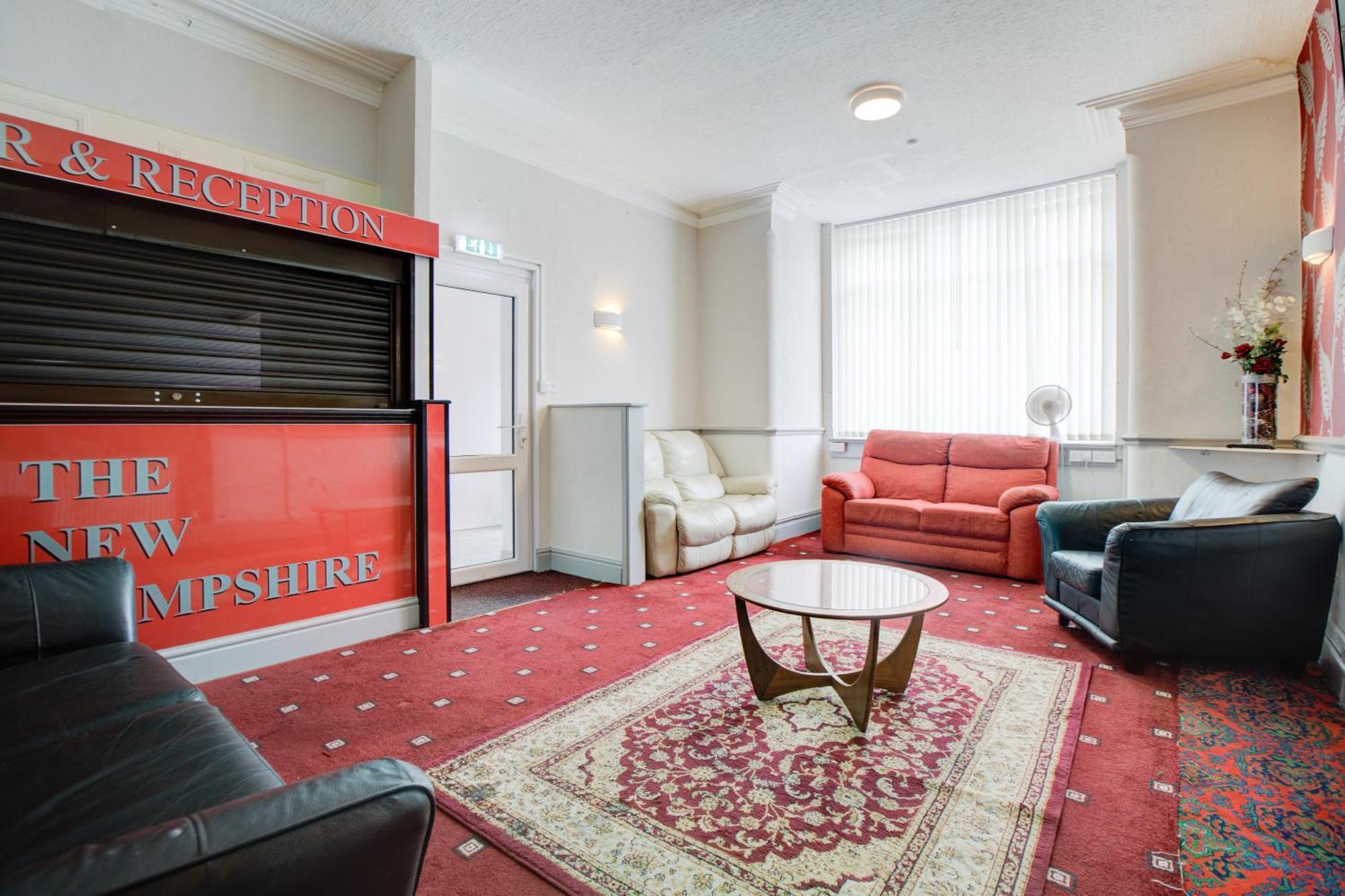 The Sandringham Court Hotel & Apartment Welcoming Large And Small Groups For 15 Years 黑潭 外观 照片
