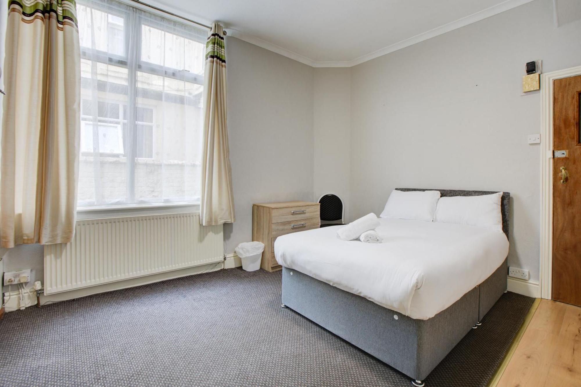 The Sandringham Court Hotel & Apartment Welcoming Large And Small Groups For 15 Years 黑潭 外观 照片