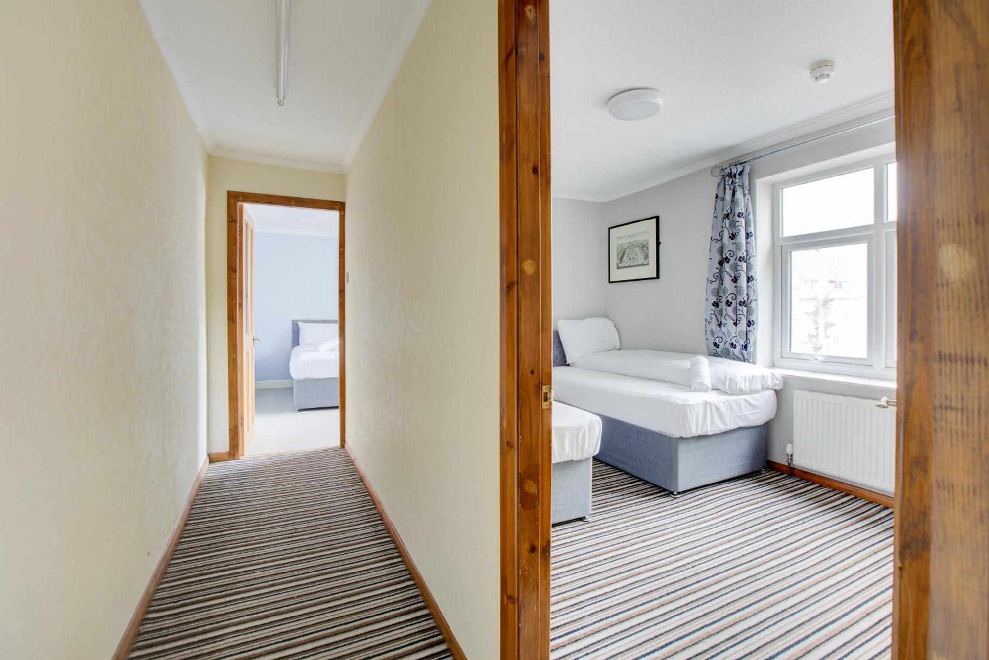The Sandringham Court Hotel & Apartment Welcoming Large And Small Groups For 15 Years 黑潭 外观 照片