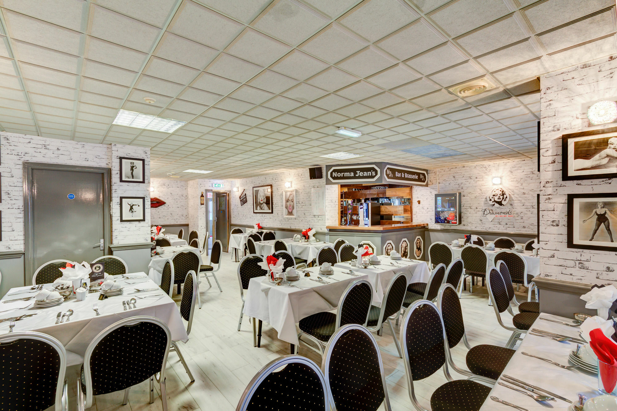 The Sandringham Court Hotel & Apartment Welcoming Large And Small Groups For 15 Years 黑潭 外观 照片